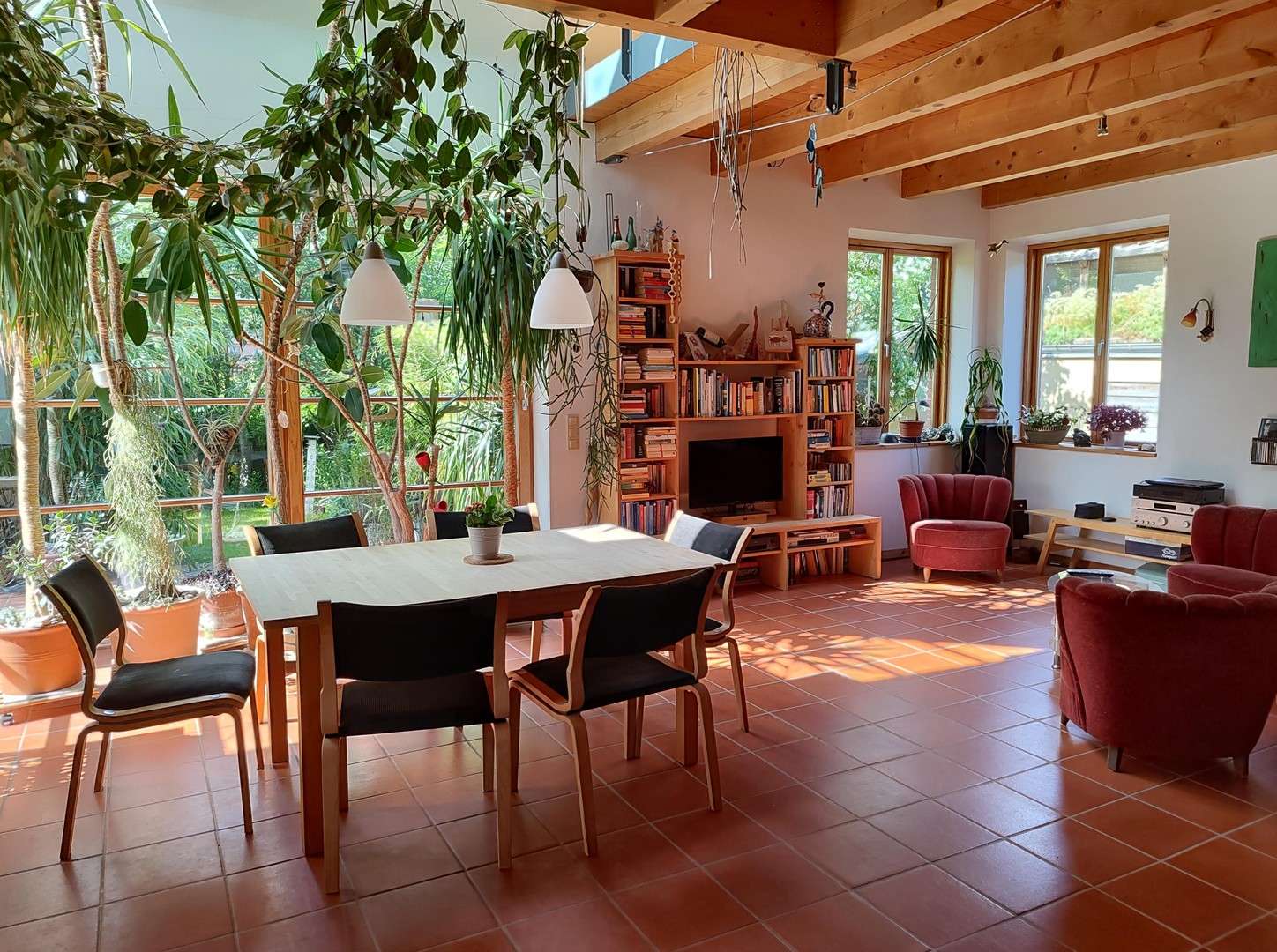 Immobilie in Haseldorf - Ökologisch nachhaltiges Niedrigenergiehaus - gesund wohnen mit Lehm - Bild 1