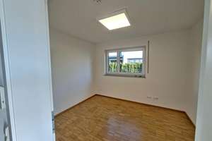 Willkommen in ihrem Traumhaus - 
modernes und ebenerdiges 
Wohnkonzept für die kleine Familie – Die vollständige Adresse der Immobilie erhältst du vom Anbieter., 89429 Bachhagel – Vorschaubild 10