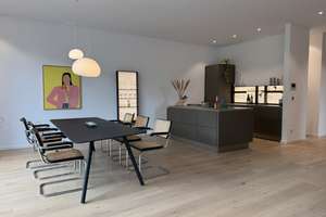 Stilvolle Penthousewohnung mit großer Dachterrasse und hochwertiger Einbauküche – Gartenstadt