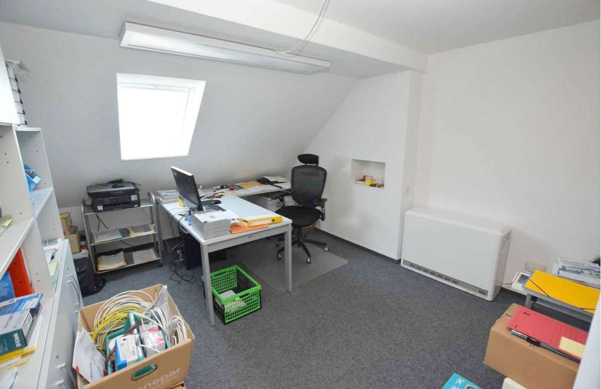 Immobilie in Süpplingen - Gepflegtes Haus mit 250m² Gewerbe + 150m² Wohnung im Obergeschoss und Garten in Feldrandlage... - Bild 1