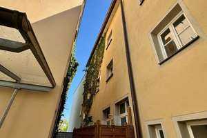 Regensburger Altstadt-Rarität: Besondere 3-Zi. Wohnung, Balkon & Wintergarten, ruhige Innenhoflage!