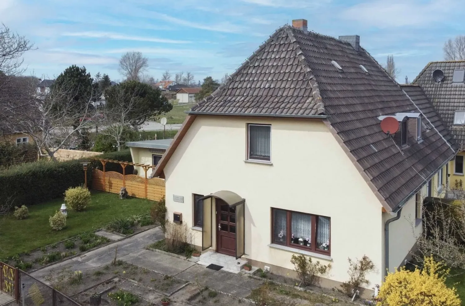 Doppelhaushälfte und Ferienbungalow direkt am Meer, Vorpommern Rügen Kreis – Bild 4