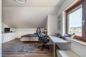 Großzügiges Wohnhaus mit Einliegerwohnung in sonniger Aussichtslage von Hilzingen Binningen – Die vollständige Adresse der Immobilie erhältst du vom Anbieter., 78247 Hilzingen – Vorschaubild 25