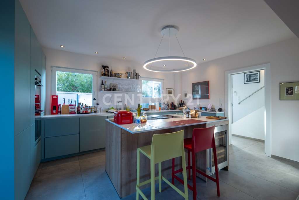 Immobilie in Geisenheim - Luxus, Licht & Lebensqualität: Ihr privates Refugium mit Pool und Einliegerwohnung - Bild 4