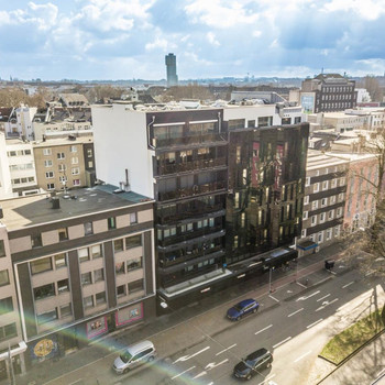 Lichtdurchflutetes Büro In CITY-Lage