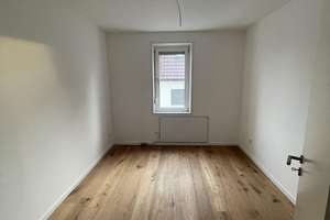 Perfekt für WG, Paare & Familien - kernsanierte 2- & 3-Zimmer-Wohnungen mit Einbauküche – Zabergäustr. 97, 70435 Zuffenhausen-Frauensteg, Stuttgart – Vorschaubild 1