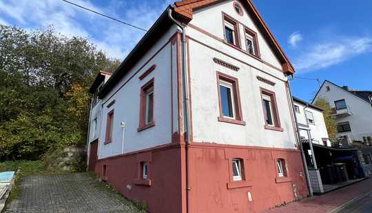 Bild von VORANKÜNDIGUNG ! *Paul & Partner* IHR MEHRFAMILIENHAUS MIT POTENZIAL IN TAUNUSSTEIN-HAHN !