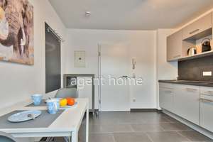 MÖBLIERT-CITYNAH UND IM GRÜNEN - Dachgeschossapartment mit Aussicht – Die vollständige Adresse der Immobilie erhältst du vom Anbieter., 70378 Hofen, Stuttgart – Vorschaubild 3