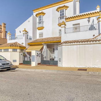 Solvia Immobilien Reihenhaus Sanlúcar de Barrameda
