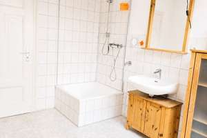 Heute: Im Jugendstil mit hohen Decken leben!!!! Nahe Bilk S und Düsseldorf Arcaden – 40233 Bilk, Düsseldorf – Vorschaubild 14