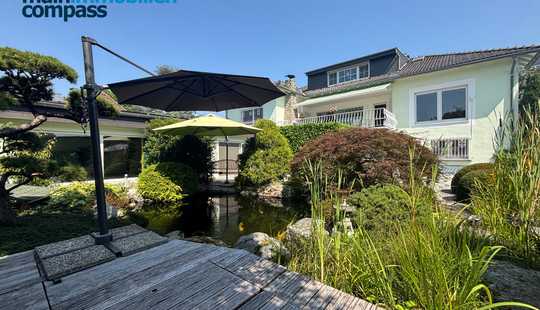 Bild von Exklusives Anwesen mit Schwimmbad, Panoramablick &  einzigartigem Garten