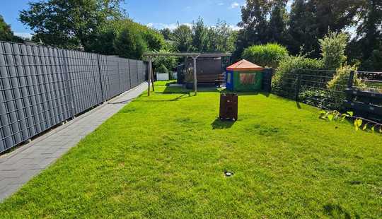 Bild von Reihenhaus mit schönen Garten