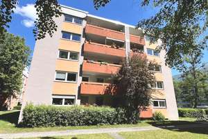 Helle 3-Zi.-Wohnung mit Loggia und weitläufigem Blick ins Grüne in Großhadern - Blumenau