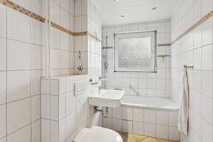 Charmante 3-Zimmer-Wohnung mit geschlossener Loggia in Neue-Vahr-Südwest – Die vollständige Adresse der Immobilie erhältst du vom Anbieter., 28329 Neue Vahr Südwest, Bremen – Vorschaubild 2
