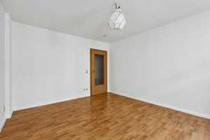 EINBAUKÜCHE VORHANDEN: 1 Raum-Wohnung mit Balkon - Magdeburg, Fermersleben – Fermersleben, Magdeburg, 39122 Magdeburg – Vorschaubild 2