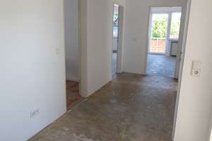 4-Zimmer-Wohnung im Dachgeschoss mit Balkon – Von-Möller-Straße 42, 33649 Brackwede, Bielefeld – Vorschaubild 2