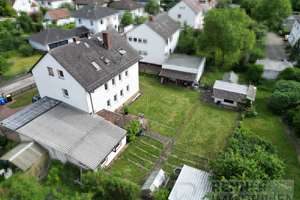 Charmantes Mehrfamilienhaus mit großem Grundstück in ruhiger Lage – Die vollständige Adresse der Immobilie erhältst du vom Anbieter., 90427 Großgründlach, Nürnberg – Vorschaubild 3