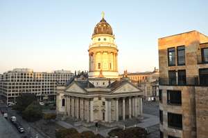Top Lage direkt am Gendarmenmarkt - 4 Zimmer WE mit großer Terrasse und Blick auf den Deutschen Dom – Die vollständige Adresse der Immobilie erhältst du vom Anbieter., 10117 Mitte (Ortsteil), Berlin – Vorschaubild 1
