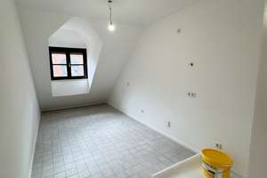 Modernisierte 3-Zimmer Dachgeschoss Wohnung - 2 Balkone + 2 Badezimmer – Waldschmidtstraße 5, 81545 Harlaching, München – Vorschaubild 22