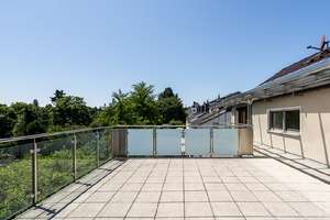 In sehr guter Lage: Gepflegtes Haus mit drei Wohnungen (WEG-aufteilbar) auf weitläufigem Grundstück – Die vollständige Adresse der Immobilie erhältst du vom Anbieter., 60599 Sachsenhausen-Süd, Frankfurt am Main – Vorschaubild 11