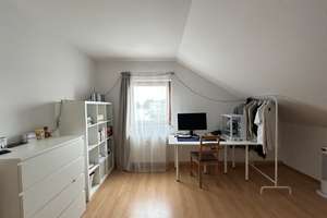 Moderne 3,5 Zimmer Dachgeschosswohnung mit Südbalkon, Kellerraum und zwei Pkw-Stellplätzen – Welschstr. 45, 74080 Böckingen, Heilbronn – Vorschaubild 14