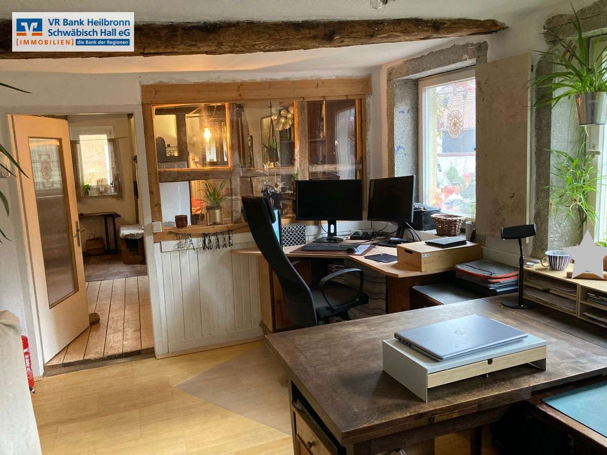 Immobilie in Rosengarten - GROßES CHARMANTES FACHWERKHAUS 
MIT SCHEUNE IN RIEDEN - Bild 4