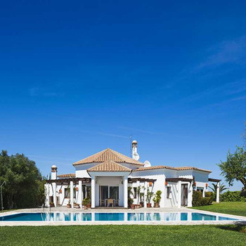 Exklusive andalusische Villa am Golfplatz mit privatem Pool