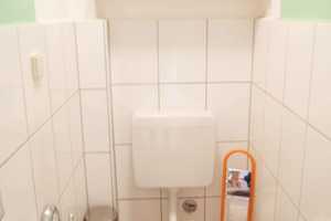 1388 Kleines Einfamilienhaus mit drei Zimmern, Garage und Baugrundstück – Engelstadt, Mainz-Bingen (Kreis), 55270 Mainz-Bingen (Kreis) – Vorschaubild 9