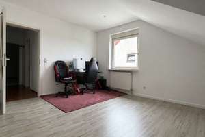 3 Zimmer DG-Wohnung mit Loggia, Garage und zusätzlich ca.31m² ausgebauter Nutzfläche im Spitzboden – Die vollständige Adresse der Immobilie erhältst du vom Anbieter., 68229 Friedrichsfeld, Mannheim – Vorschaubild 17
