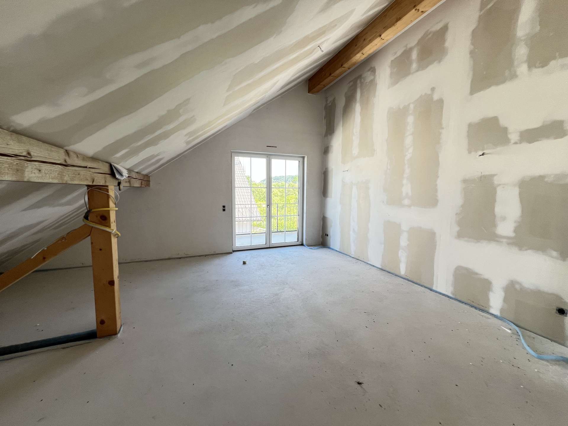 Immobilie in Winhöring - Wohngenuss im Grünen - Neubau mit zwei Balkonen und Gestaltungsspielraum - Bild 0