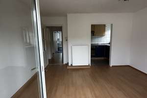 Helle 3-Zimmer-Wohnung mit Balkon in ruhiger Lage – Die vollständige Adresse der Immobilie erhältst du vom Anbieter., 70435 Zuffenhausen-Schützenbühl, Stuttgart – Vorschaubild 8