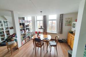Einbauküche und Tageslichtbad - Extravagante, geräumige 2-Zi.-Maisonette über den Dächern Erfurts! – Oststraße a.A., 99086 Ilversgehofen, Erfurt – Vorschaubild 4