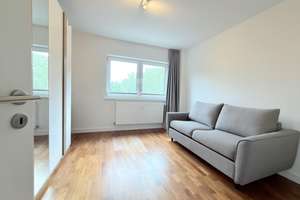 Wohnen mit Weitblick im Grünen: Modernisierte 3 Zimmer Wohnung mit zwei Bädern und Tiefgaragenstel – Die vollständige Adresse der Immobilie erhältst du vom Anbieter., 14055 Westend, Berlin – Vorschaubild 3