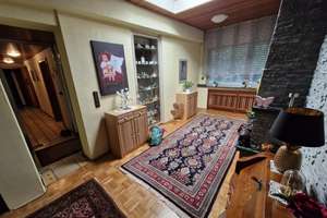 Möblierte Haus mit großer Nutzfläche/Terrasse ohne Nachbarn zu vermieten – Hundebrinkstraße 24, 45326 Altenessen-Süd, Essen – Vorschaubild 2