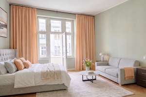Altbauwohnung mit großzügiger Wohnküche – Niebuhrstrasse 69A, 10629 Charlottenburg, Berlin – Vorschaubild 1