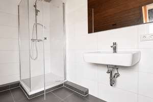 Maisonette-Wohnen mit Kamin, Balkon und Tiefgaragenstellplatz in Düsseldorf-Holthausen – Die vollständige Adresse der Immobilie erhältst du vom Anbieter., 40589 Holthausen, Düsseldorf – Vorschaubild 20