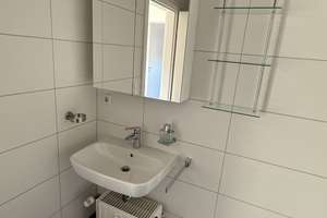 3,5-Zimmer Wohnung mit EBK , Schwaig zentrale Lage, ab 1.9./1.10. – Roethenbacher Straße 1a, 90571 Schwaig bei Nürnberg – Vorschaubild 9