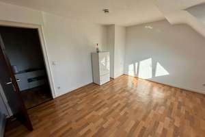 Ruhige 2 Zimmer Dachgeschoßwohnung – Waldstraße 61, 47057 Neudorf-Süd, Duisburg – Vorschaubild 7