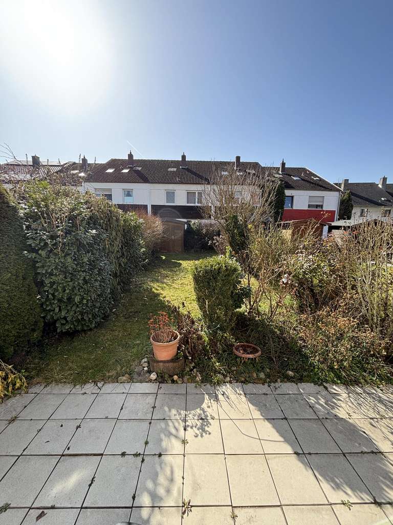 Immobilie in Neutraubling - Teilmodernisiertes Reihenmittelhaus in schöner Lage von Neutraubling - Bild 3