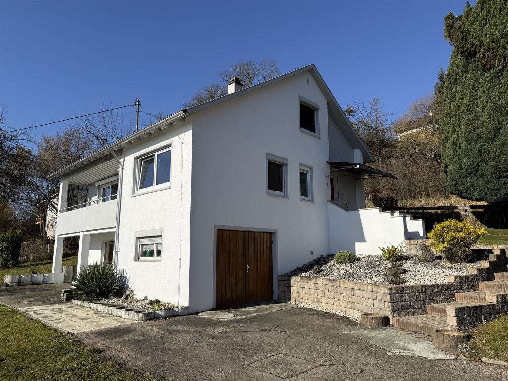 Immobilie in Rottenacker - Familienidylle mit Weitblick  Einfamilienhaus in sonniger Süd-West-Hanglage in Rottenacker au - Bild 1