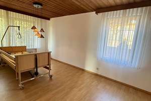 Einfamilienhaus mit großem Grundstück, Doppelgarage u. viel Potential in Top-Lage! – Die vollständige Adresse der Immobilie erhältst du vom Anbieter., 74172 Neckarsulm – Vorschaubild 8