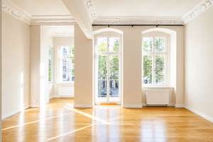Altbaujuwel mit originalem Stuck und sonnigem Südbalkon am Weinbergspark – Die vollständige Adresse der Immobilie erhältst du vom Anbieter., 10119 Mitte (Ortsteil), Berlin – Vorschaubild 9