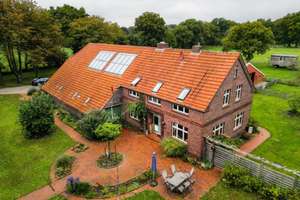 Modernisierter Resthof mit rund 2,1 Hektar warten auf Naturliebhaber und Tierfreunde – Die vollständige Adresse der Immobilie erhältst du vom Anbieter., 26629 Großefehn – Vorschaubild 1