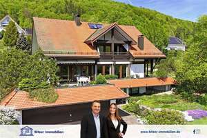 Transparente Eleganz – Design aus Holz und Glas in bester Wohnlage – Die vollständige Adresse der Immobilie erhältst du vom Anbieter., 72461 Albstadt – Vorschaubild 1