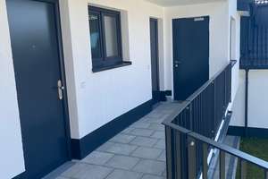 **Neuwertige 2 Zimmer Wohnung inkl. Einbauküche mit Kochinsel und Balkon** – Die vollständige Adresse der Immobilie erhältst du vom Anbieter., 80999 Untermenzing, München – Vorschaubild 3