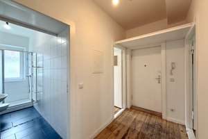 Traumhafte 2,5 Zimmerwohnung mit Balkon und Tageslichtbad – Holzmannstraße 4, 12099 Tempelhof, Berlin – Vorschaubild 2