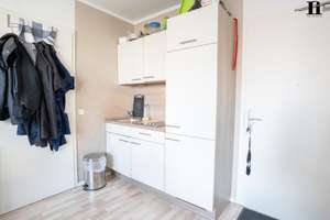 Modernes 1-Zimmer Apartment
Clevere Kapitalanlage in zentraler Lage von Fürth – Die vollständige Adresse der Immobilie erhältst du vom Anbieter., 90762 Stadtpark, Stadtgrenze, Fürth – Vorschaubild 3