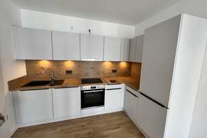 Neuwertige 3-Zimmer-Wohnung mit Balkon und EBK in Berlin – Berlin – Vorschaubild 1