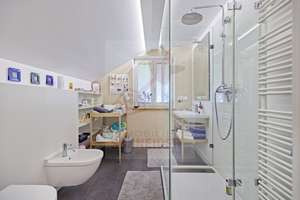 IMMOBILIEN SCHNEIDER - Familientraum mit viel Platz - wunderschöne und großzügige Doppelhaushälfte – Die vollständige Adresse der Immobilie erhältst du vom Anbieter., 81825 Gartenstadt Trudering, München – Vorschaubild 34