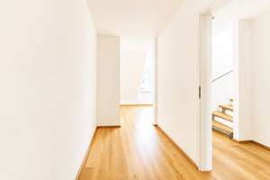 ERSTBEZUG! Exklusive 2,5-Zimmer-Maisonettewohnung mit Townhouse-Feeling – Die vollständige Adresse der Immobilie erhältst du vom Anbieter., 81241 Pasing, München – Vorschaubild 9